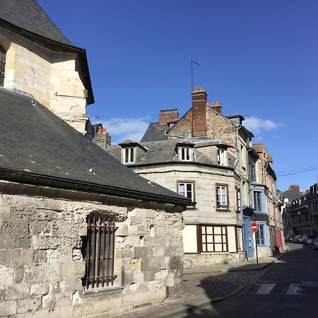 Appartement Medicis Avec Garage Honfleur Exterior photo
