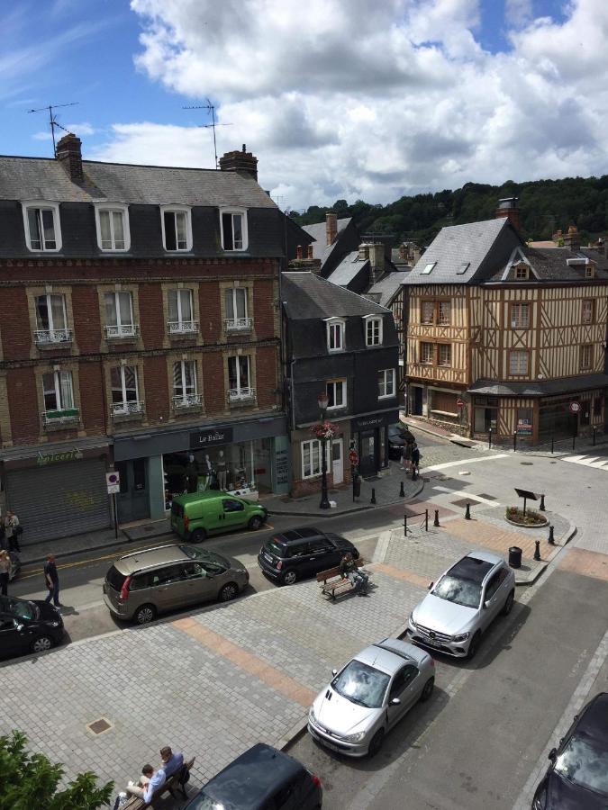 Appartement Medicis Avec Garage Honfleur Exterior photo